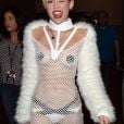 Miley Cyrus já usou vários looks bem transparentes