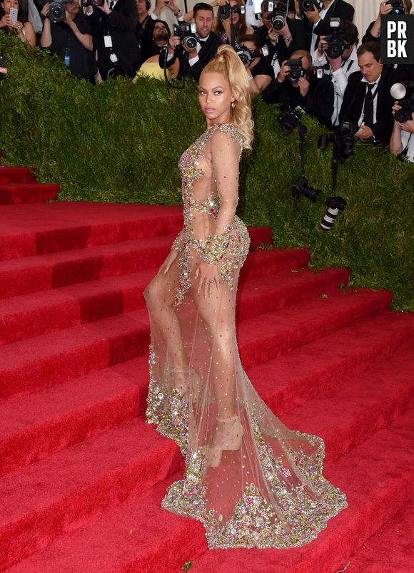 Beyoncé também ousou com transparência no Met Gala