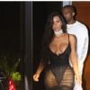 Kim Kardashian também é conhecida pelos modelos transparentes