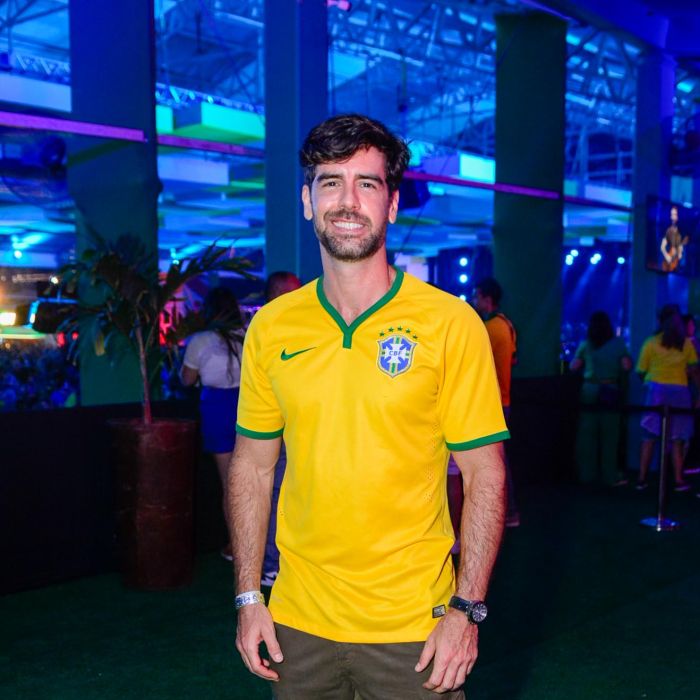 Marcos Pitombo se reúne com time de famosos para assistir estreia da Seleção Brasileira na Copa do Mundo no Qatar, no dia 24 de novembro de 2022