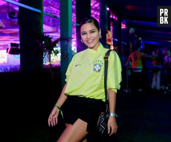 Giulia Buscacio se reúne com time de famosos para assistir estreia da Seleção Brasileira na Copa do Mundo no Qatar, no dia 24 de novembro de 2022