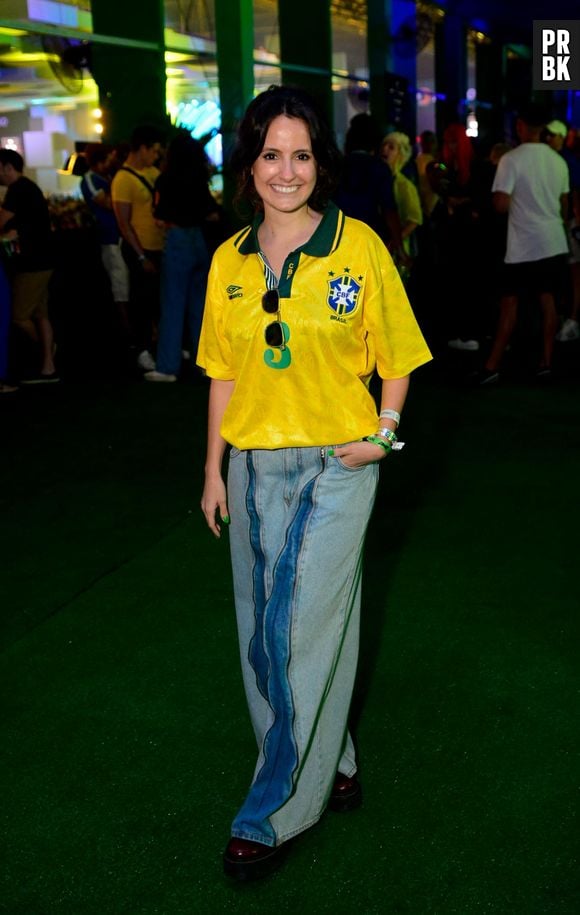 Amanda de Godoi se reúne com time de famosos para assistir estreia da Seleção Brasileira na Copa do Mundo no Qatar, no dia 24 de novembro de 2022