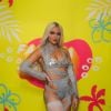 Farofa da Gkay: Luísa Sonza fez show com look prata