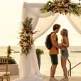"Outer Banks": Madelyn Cline descreve relacionamento de John B. e Sarah Cameron na 3ª temporada como "montanha-russa emocional"