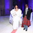 Rihanna aposta em look todo branco para o Met Gala 2023
