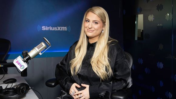 Dor no sexo de Meghan Trainor é psicológica. Veja o que a cantora está fazendo para tratar o problema!