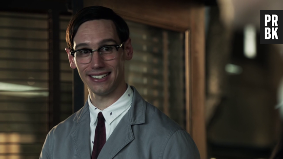 O Charada (Cory Michael Smith) também está em "Gotham"