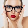  8 dicas de maquiagem para quem usa óculos e valorizar o olhar 