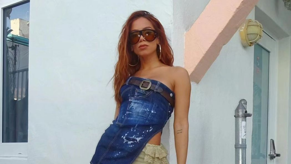 Fãs de Anitta furiosos fazem Tiktoker chorar após chamá-la de "vulgar". Entenda a polêmica!