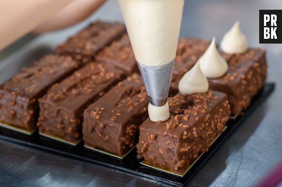 É sempre importante olhar bem o rótulo de qualquer alimento (como chocolate) antes de comer