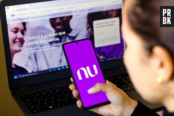 Web surta com aplicativo da Nubank fora do ar