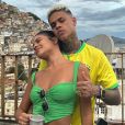  MC Cabelinho e Bella Campos anunciaram fim do relacionamento após traição do cantor 