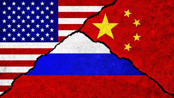 Más notícias para os Estados Unidos e China. Rússia se torna um novo rival e confirma plano para indústria de chips