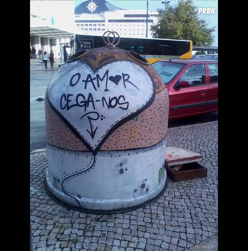 Essa Frase Deveria Ser Atualizada Para Amor Cega Parcialmente Afinal E So Quando Voce Esta Perto Da Pessoa Em Questao E Que Voce Fica Completamente Idiota Purebreak