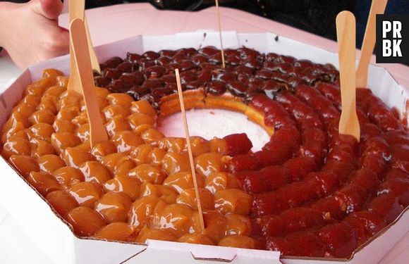 Pizza de churros com diversos "recheios". Ou seriam coberturas?