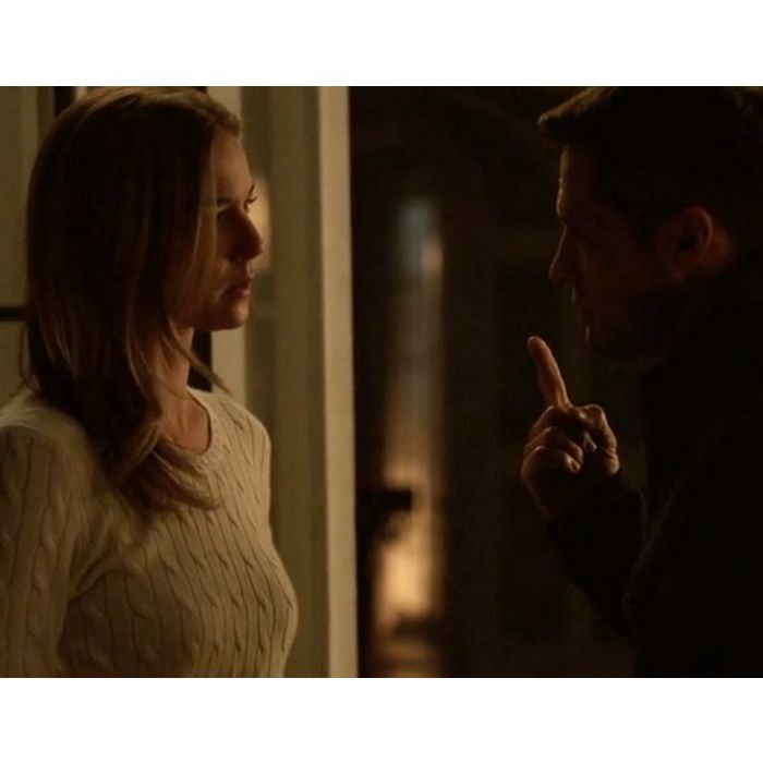  Jack (Nick Wechsler) conta o que sente para Emily (Emily VanCamp) em &quot;Revenge&quot; 