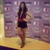 Giovanna Grigio, atriz de "Chiquititas", apresenta seu look moderno em festa