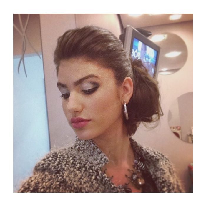  Giovanna Grigio, de &quot;Chiquititas&quot;, aparece com make poderos&amp;iacute;ssima no Instagram 