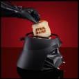  O Darth Vader pode n&atilde;o ser um cara muito querido em "Star Wars", mas ter uma torradeira dessa seria demais! 