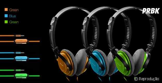 A marca Power4 também oferece a opção de headfones com brilho de LED no cabo