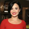 Em 2010, Demi Lovato se internou numa clínica de reabilitação por sofrer transtornos alimentares, se automutilar, ter distúrbios psicológicos e envolvimento com drogas