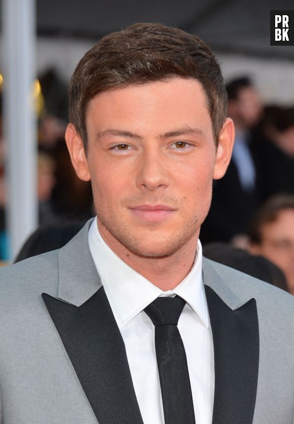 Cory Monteith, que fazia o Finn no seriado "Glee", assumiu em 2011 ser dependente químico. Passou por diversas reabilitações, mas em 2013 foi encontrado morto devido ao abuso de algumas substâncias