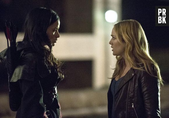 Em "Arrow", Nyssa (Katrina Law) foi a mentora de Sara (Caity Lotz)