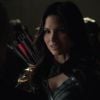 Nyssa (Katrina Law) é a filha de Ra's Al Ghul (Matt Noble) em "Arrow"