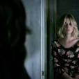 Hanna (Ashley Benson) aparece assustada em "Pretty Little Liars"