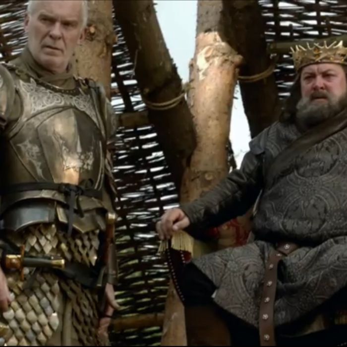 Barristan (Ian McElhinney) protegia Robert Baratheon (Mark Addy) em &quot;Game of Thrones&quot;