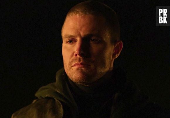 Em "Arrow", Oliver (Stephen Amell) estava fingindo que apoiava Ra's Al Ghul (Matt Noble) o tempo todo