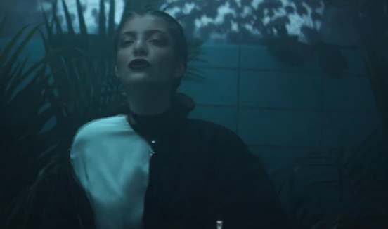 Lorde vira líder adolescente poderosa no clipe de "Team"