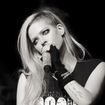 Avril Lavigne responde perguntas de fãs e abre o jogo sobre carreira e intimidade
