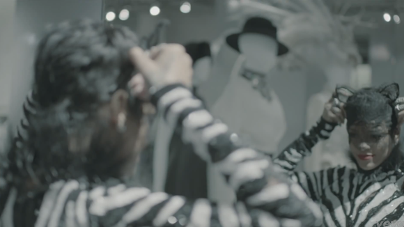 Rihanna volta cheia de estilo em "Fashion Killa", parceria com A$AP ROCKY