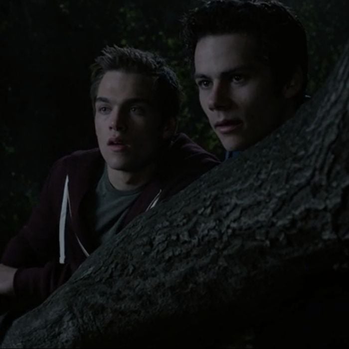 Stiles (Dylan O&#039;Brien) levou Liam (Dylan Sprayberry) para espionar Theo (Cody Christian) em &quot;Teen Wolf&quot;