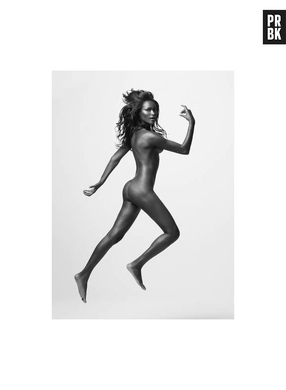 Novo livro do fotógrafo Jairo Goldflus mostra Carmelita Mendes completamente nua