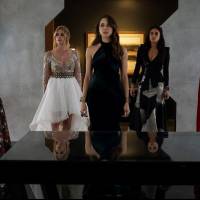 De "Pretty Little Liars": criadora da série conta detalhes do final e explica rejeição do público!