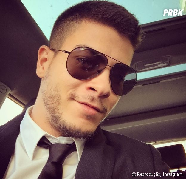 Arthur Aguiar De Malhacao Sonhos Faz Tattoo Em Homenageam A Novela E Fas Piram Omg Purebreak