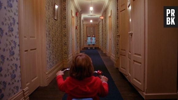 E aquele corredor que você precisa atravessar toda vez sozinho? Tenso!