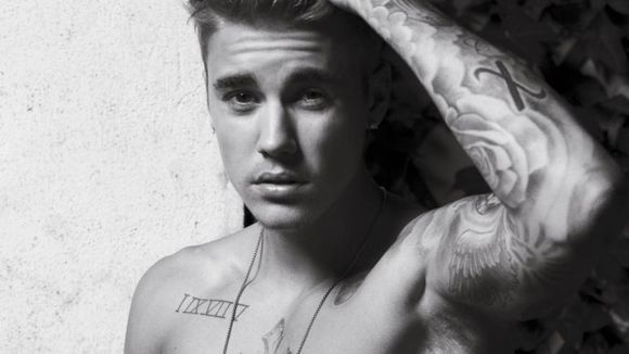 Justin Bieber beija bem? Xania Deli, modelo que gravou cenas quentes com o astro, afirma que sim!
