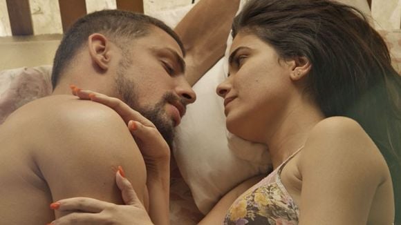 Novela "A Regra do Jogo": Juliano (Cauã Reymond) e Tóia têm noite quente após briga feia!