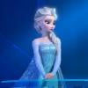 A rainha Elsa almadiçoa sem querer o reino de Arendelle em "Frozen - Uma Aventura Congelante"