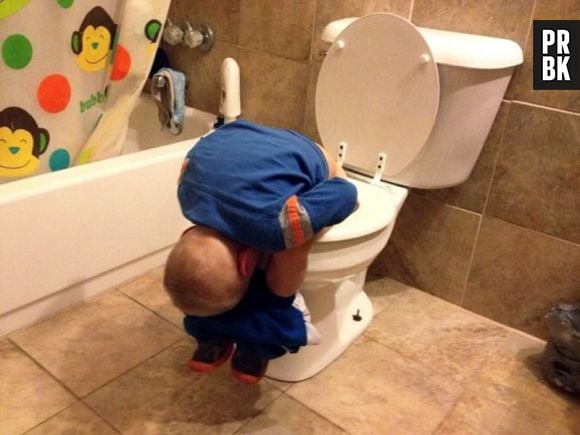 A maior necessidade desse menino é dormir, com certeza!