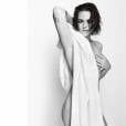 Kristen Stewart aparece nua em ensaio de toalha do fotógrafo Mario Testino