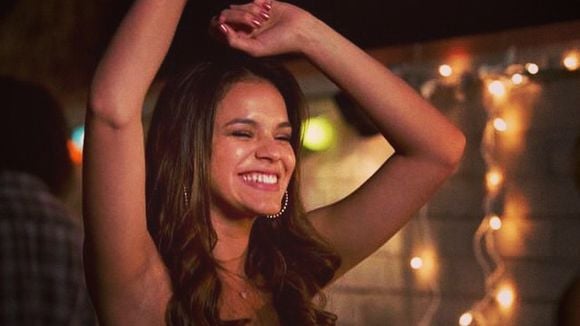 Com Bruna Marquezine e Anitta, filme "Breaking Through" não vai ser exibido no Brasil!