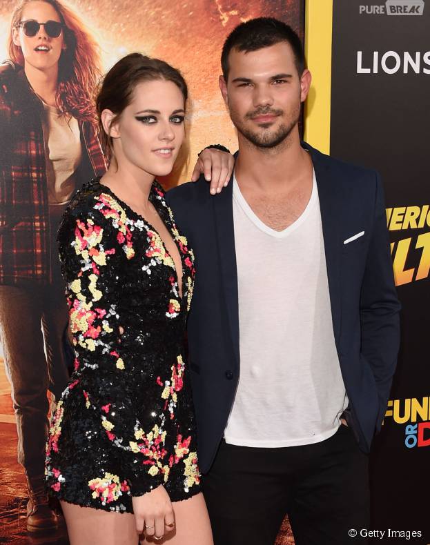 Kristen Stewart e Taylor Lautner, de "Crep&uacute;sculo", se reencontraram na premi&egrave;re de "American Ultra"