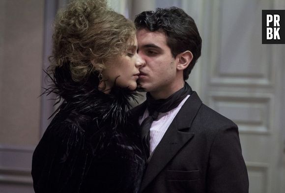 De "Ligações Perigosas", Isabel (Isabella Santoni) e Augusto (Ghilherme Lobo) protagonizam cena de sexo
