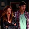 Walden (Ashton Kutcher) levou Jenny para conhecer o quarto que seu pai usava em "Two and a Half Men"