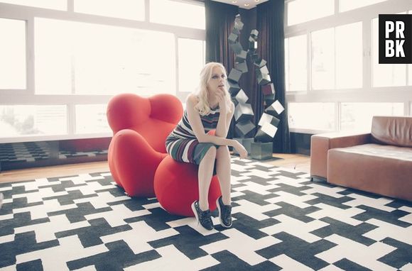 Sophia Abrahão está com tudo mesmo! Gata posou para ensaio no apartamento do designer de interiores Diogo Oliveira