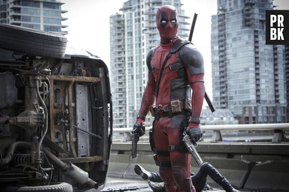 "Deadpool", com Ryan Reynolds e Morena Baccarin, estreou no Brasil no último dia 11 de fevereiro